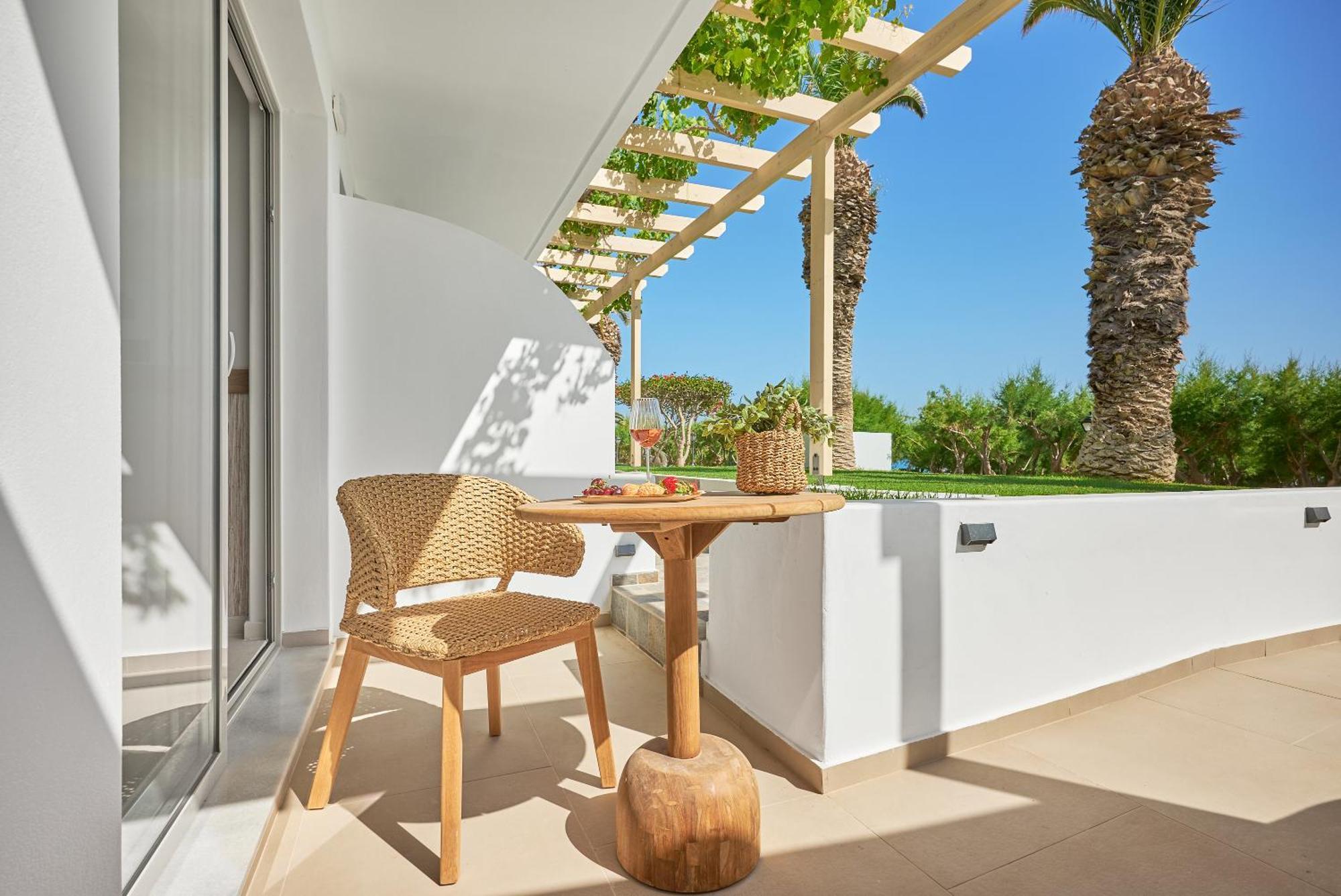 Artemis Apart otel Makrýgialos Dış mekan fotoğraf